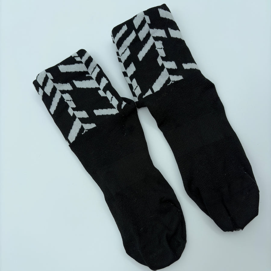 Rapha Pro Team Short Socks - M (EU 40-42, UK 7-8) - Data Print Black / White - Very Good Used Condition