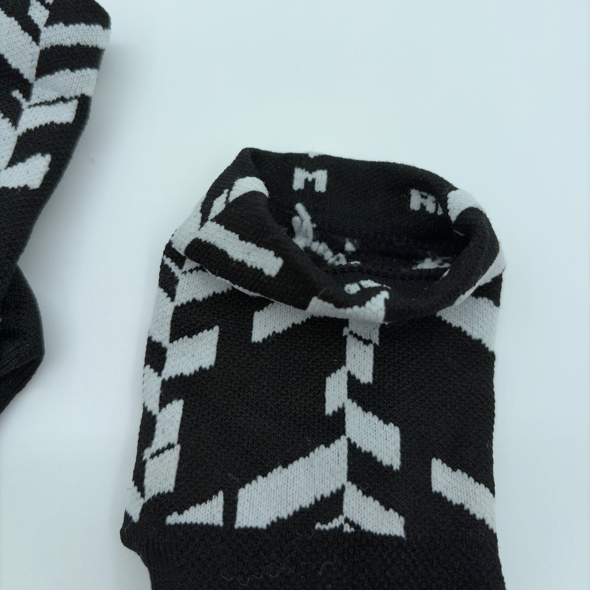 Rapha Pro Team Short Socks - M (EU 40-42, UK 7-8) - Data Print Black / White - Very Good Used Condition