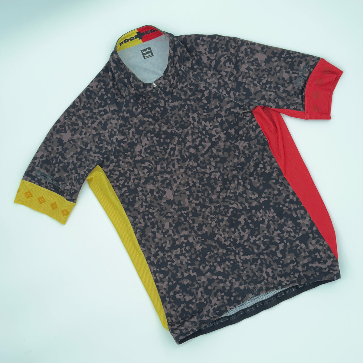 Rapha Pro Team Rivals Jersey - Medium - Pavage Specialiste Camo / Yellow / Red - Excellent Used Condition