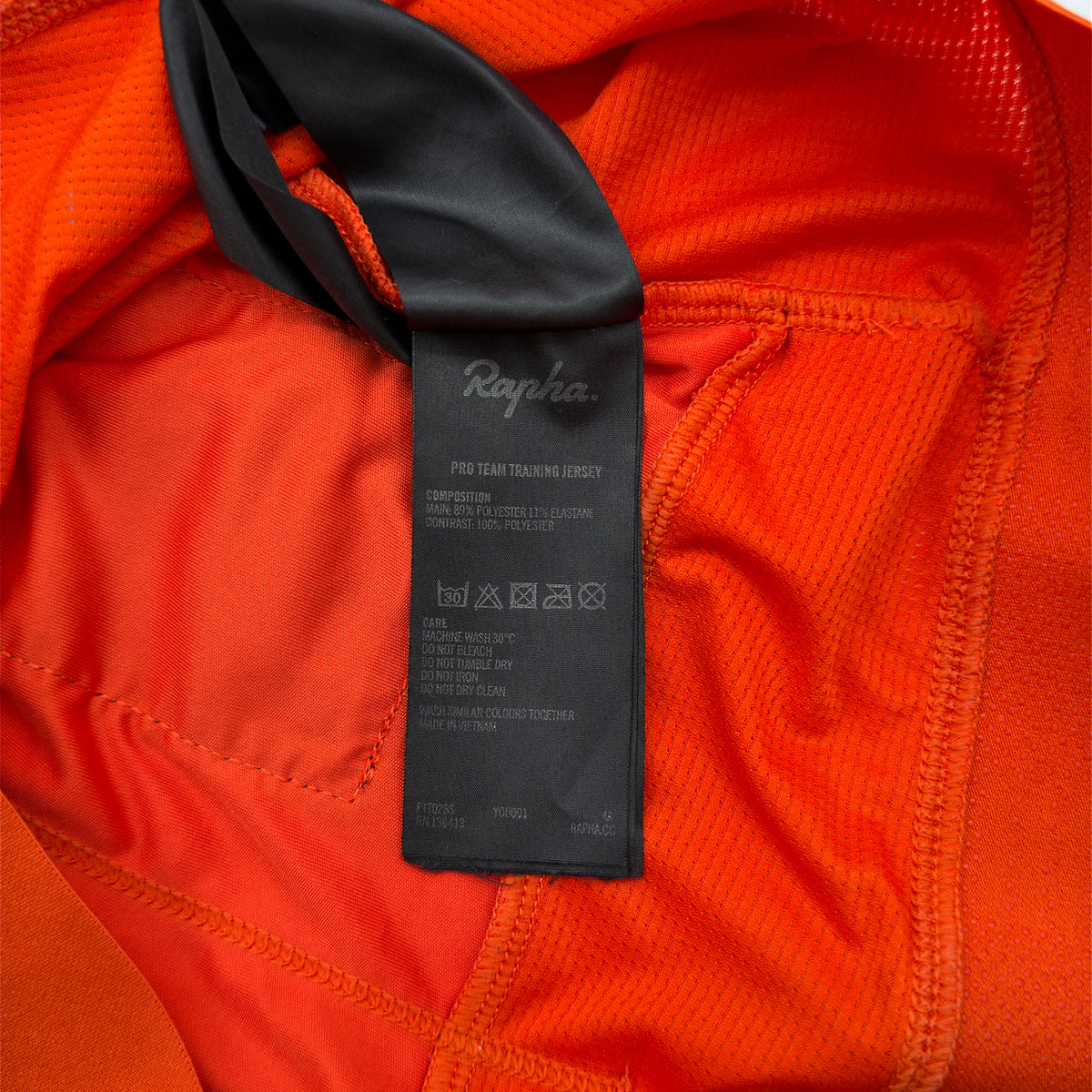 Rapha care label confirming Pro Team Training Jersey, code PTT02SS, Made in Vietnam