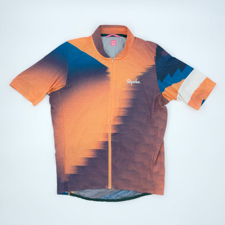 Angled front view showing full-length zip and contrast sleeve band (alternate view)